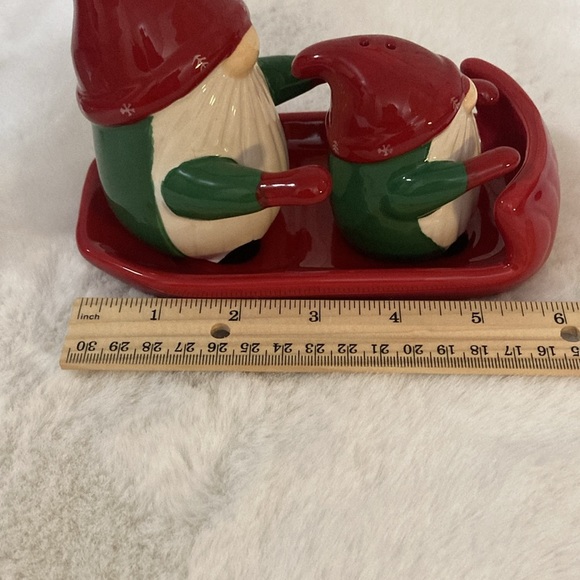 Ceramic Christmas Gnome Shakers - Picture 6 of 7